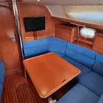 船上ホテル Velero Passionetenerife *